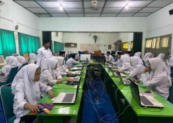 PP-TKAD Hari Kedua, Murid MTsN 6 Bantul Fokus Kerjakan Soal Matematika 48 galih 2026 7 6978648eed641506b02ef1a5