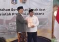 Penyerahan 3.922 Sertipikat untuk Pemprov DKI Jakarta, Menteri Nusron Tekankan Penyelamatan Aset Negara 50 menteri atrbpn nusron wahid menyerahkan 3922 sertifikat aset milik pemprov dki jakarta dengan nilai total mencapai rp 102 tril 1770968050390 169