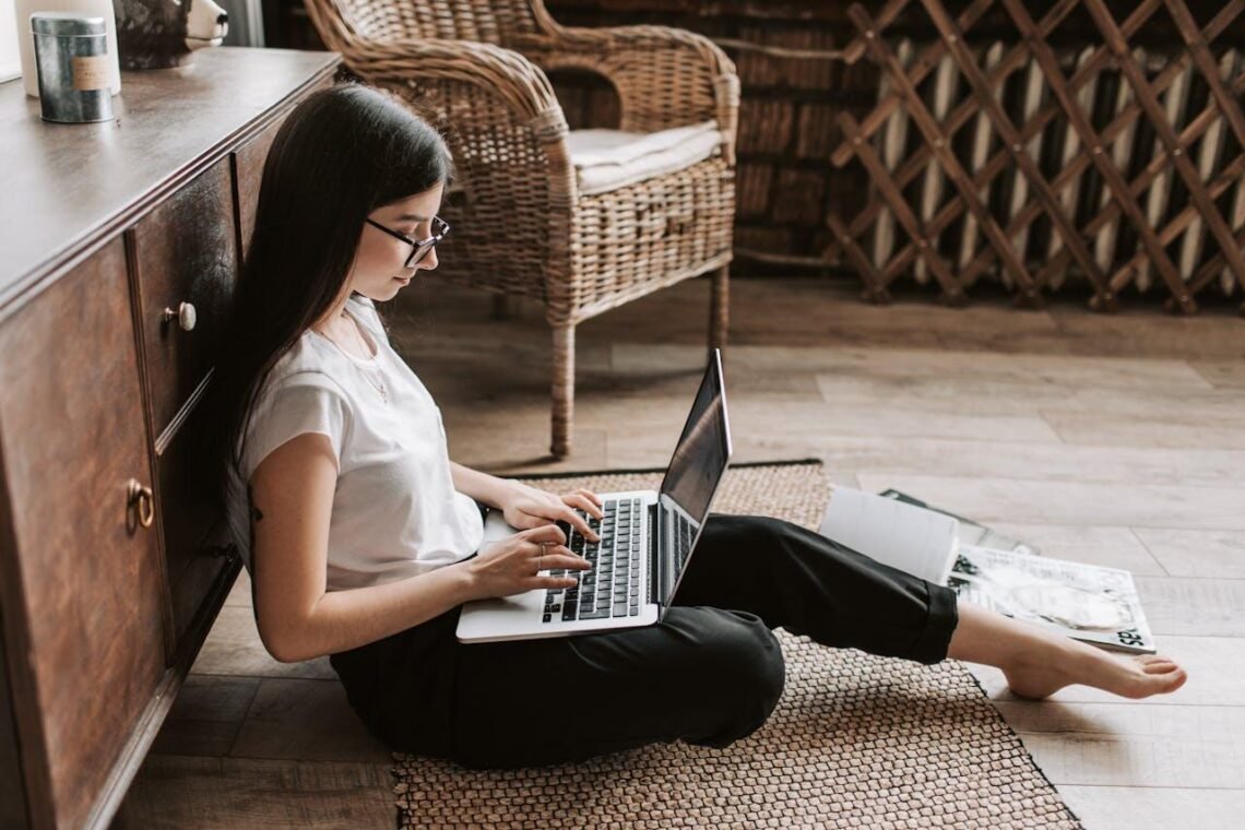 Disclaimer 46 Photo by Vlada Karpovich: https://www.pexels.com/photo/positive-young-lady-browsing-laptop-at-home-4050313/