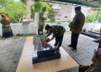 ziarah kh zainal 698811af34777c59c97fd853 1