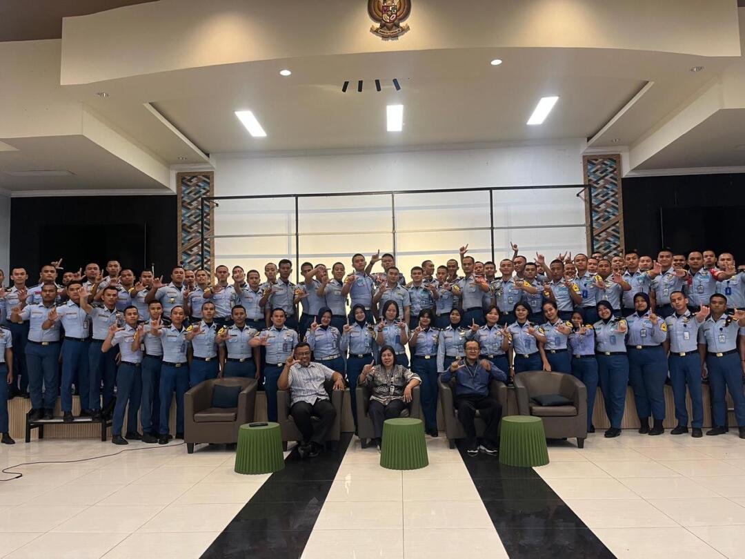 F81038AE 31BB 42F5 B3E3 B1F87FAFD112