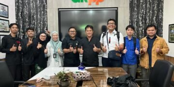 Walid Hanif Ataullah, mahasiswa Rekayasa Perangkat Lunak Telkom University, saat terlibat dalam pengembangan sistem digital bersama CoE CAATIS untuk mendukung program pertanian dan kesehatan hewan di Kota Bandung.
