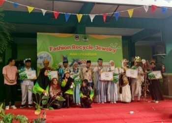 Dari Sampah Menjadi Karya: Fashion Recycle Jewelry Siswa MAN 1 Pasuruan Tampil Memukau 46 IMG 20260207 WA0150