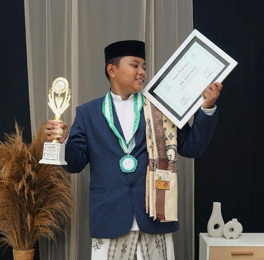 Ardi Wildan Mubarok Santri Muda Berprestasi yang Membawa Nama Madinatul Ulum ke Panggung Nasional 48 Ardi Wildan