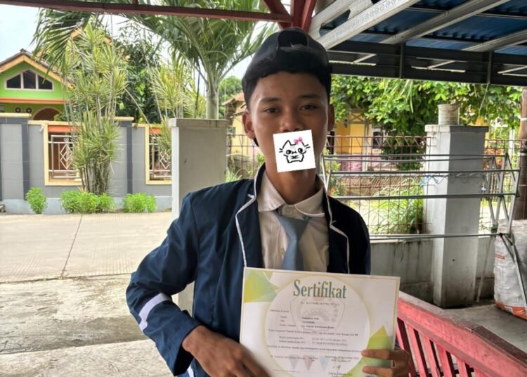 Ival Rabani, siswa SMAN 1 Patokbeusi yang dikenal memiliki performa konsisten dalam permainan PUBG Mobile.