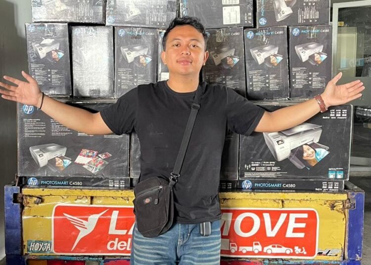 Kisah Sukses Eka Satria Aprian: Pemuda 22 Tahun Raup Omzet Puluhan Juta dari Filosofi “Palugada” 46 IMG 20260329 WA0003