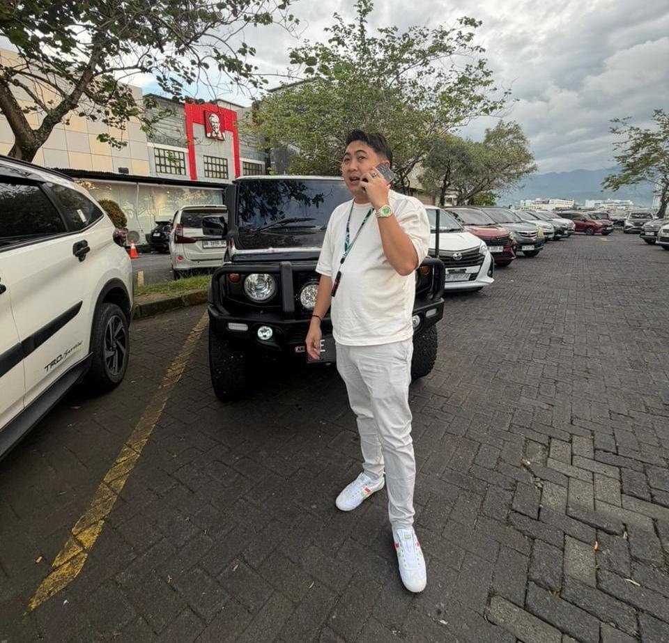 Ryan Liong Hartono Menampilkan Dedikasi Luar Biasa sebagai Bendahara BPBD Kota Bitung Sekaligus Wirausahawan Mandiri yang Sukses Membangun Reputasi Berbasis Integritas dan Ketangguhan 48 IMG 20260329 WA00171