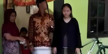 upacara adat Jawa kanggo mranata slametan nalika umur kandhutan (ngandhut) sepisanan ngancik pitu sasi