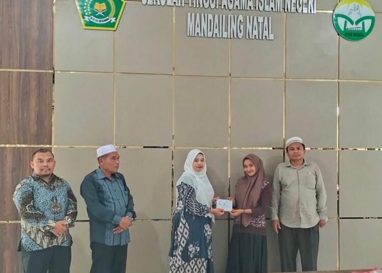 Mandailing Natal Bersatu: BAZNAS Salurkan Beasiswa Penuh Motivasi ke STAIN Madina 46 IMG 20260315 002139 copy 2700x3070