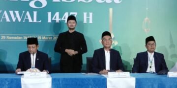 Menteri Agama Nasaruddin Umar menyampaikan bahwa pemerintah menetapkan 1 Syawal 1447 Hijriah atau Hari Raya Idulfitri jatuh pada Sabtu, 21 Maret 2026. Keputusan tersebut diambil melalui sidang isbat yang digelar Kementerian Agama di Jakarta, Kamis (19/3/2026). (Foto Hasil Tangkapan Layar YouTube Kemenag)