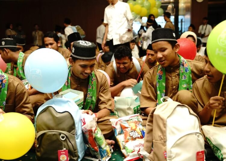 Kebersamaan dalam acara santunan (Foto: Istimewa)