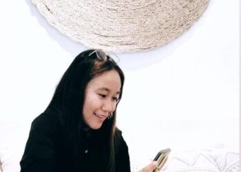 Meita Beland : Bukan Sekadar Rekrutmen, Human Capital adalah Benteng Pertahanan Perusahaan 46 Coach Beland sedang menjelaskan pentingnya integrasi hukum dan SDM dalam diskusi bersama Bisnis Owner.