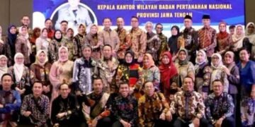 Kanwil BPN Jawa Tengah Gelar Pengajian dan Pelepasan Kepala Kantor Wilayah 29 Kanwil BPN Jawa Tengah Gelar Pengajian dan Pelepasan Kepala Kantor Wilayah