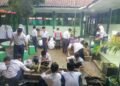 Pupuk Rasa Tanggung Jawab, Siswa Matsanaba Lakukan Perawatan Tanaman 67 WhatsApp Image 2026 03 03 at 10.56.11