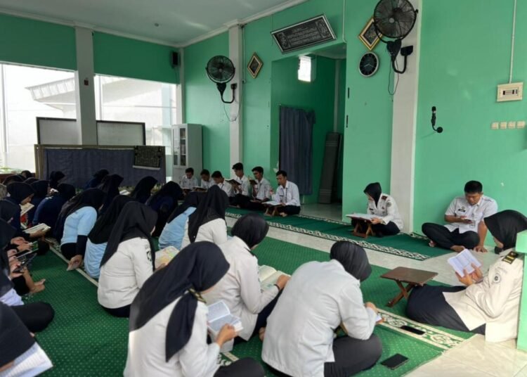 LPP Bengkulu Gelar Tadarus Bersama Dalam Program One Day One Juz Hari Ke-14 46 WhatsApp Image 2026 03 04 at 10.37.16