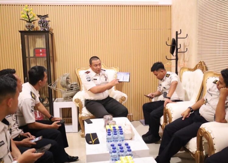 Jelang Lebaran 1447 H, Lapas Mojokerto Matangkan Persiapan Pelayanan Melalui Rapat Internal 46 WhatsApp Image 2026 03 09 at 16.03.26