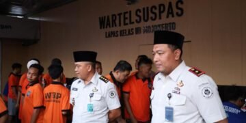 Pastikan Layanan dan Keamanan Optimal di Lapas Mojokerto Selama Lebaran 1447 H, Kabagtum Kanwil Ditjenpas Jatim Lakukan Peninjauan 29 WhatsApp Image 2026 03 21 at 20.42.42