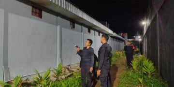 Pastikan Keamanan Tetap Terjaga, Komandan Jaga dan Petugas Lapas Arga Makmur Intensif Lakukan Kontrol Area Beranggang 34 WhatsApp Image 2026 03 29 at 23.41.52