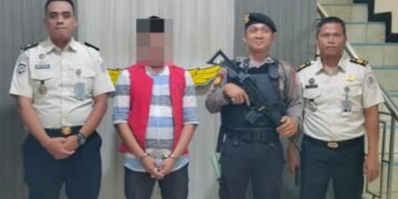 Wujud Kepedulian Kemanusiaan, Lapas Arga Makmur Fasilitasi WBP Hadiri Pemakaman Keluarga dengan Pengawalan Ketat 28 WhatsApp Image 2026 03 30 at 17.48.52