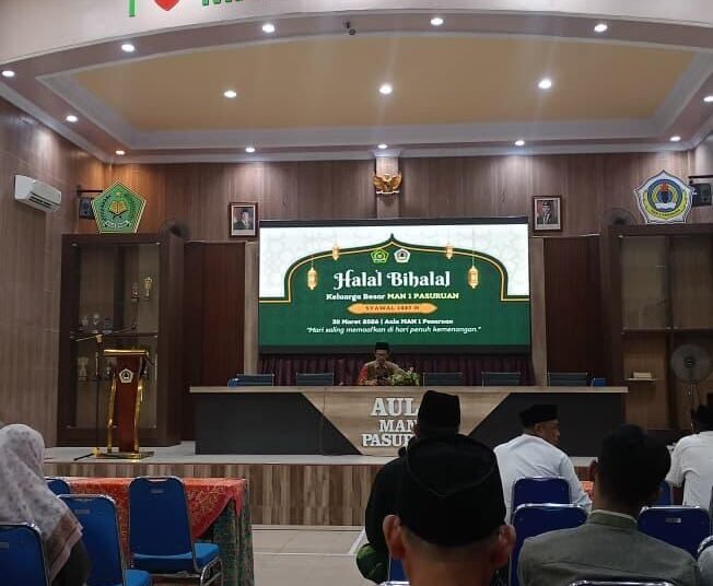 foto bapak Nasrudin, S.Pd., M.Si  memberikan sambutan