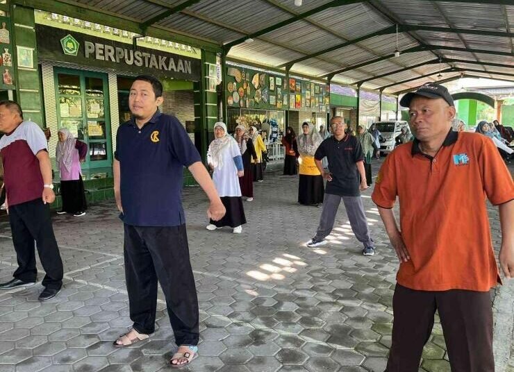 Jumat Ceria di Minggu Pertama MTsN 4 Bantul 46 foto jumat ceria 26 11zon 695872e7ed6415695b332e92