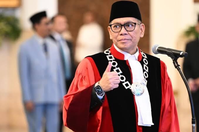 Adies Kadir resmi menjadi hakim Mahkamah Konstitusi (Sumber: beritanasional)