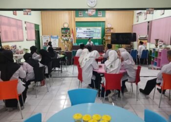 rapat kemah