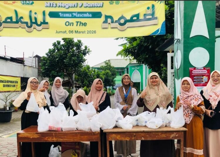 takjil on the road