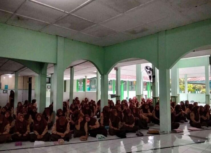 MTsN 4 Bantul Gelar Mujahadah bagi Murid Kelas IX 46 whatsapp image 2026 01 30 at 09 28 48 697c4263ed64150e187364a2