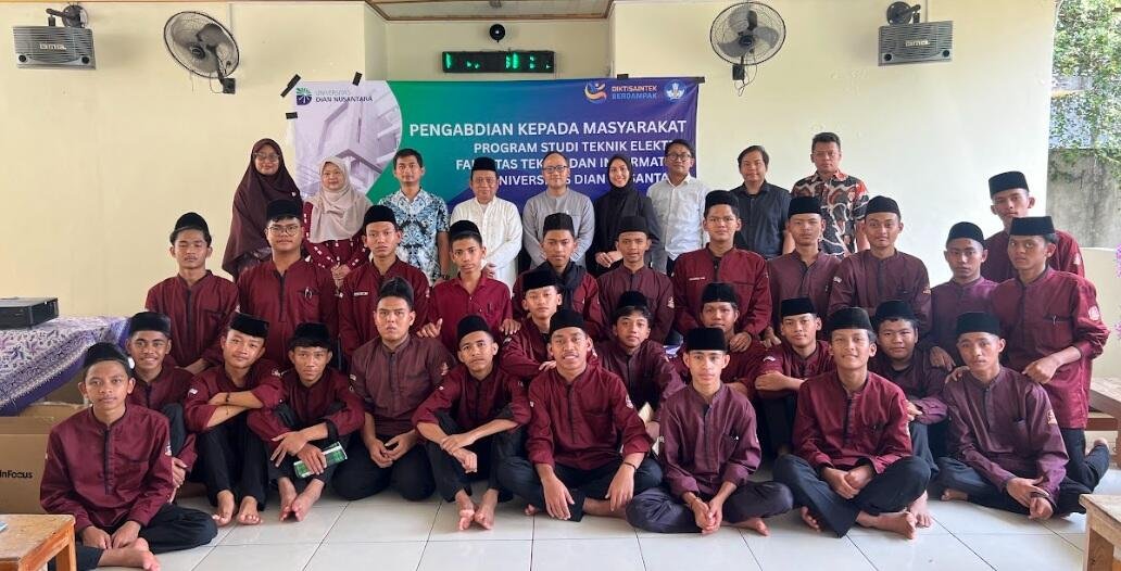 UNDIRA Edukasi Konversi Energi Listrik di Pesantren Quantum IDE Bekasi 50 1 1