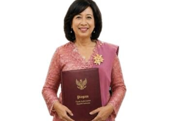 Foto pribadi Prof. Dr. drh. Angela Mariana Lusiastuti, M.Si., (Sumber: Dokumentasi pribadi)