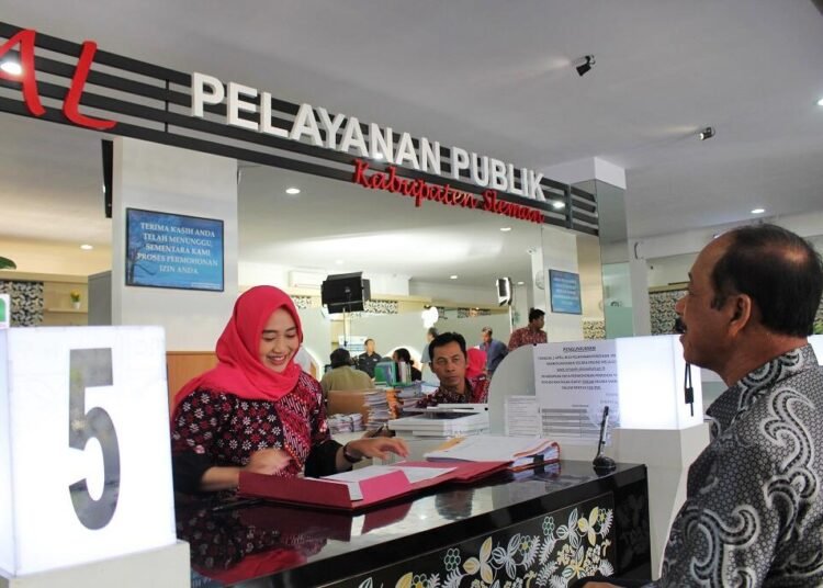 Riset menunjukkan 92% responden menyadari adanya praktik jalur belakang dalam layanan birokrasi, yang memicu ketidakadilan bagi masyarakat umum