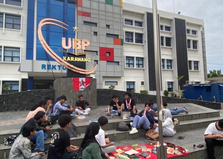 Menghidupkan Kembali Nalar Kritis Mahasiswa Melalui Lapak Buku Gratis 46 IMG 20241214 WA0059