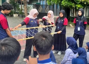 Dari Teori ke Aksi, Mahasiswa PGSD UPGRIS Tanamkan Kesiapsiagaan Gempa di SD Supriyadi Semarang 67 IMG 20260415 WA0017