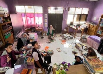 Sasar Akreditasi Sekolah Unggul, Mahasiswa KKN 78 Desa Patappa Tata Perpustakaan SDN 152 Salopuru Barru 49 Ruangan Perpustakan sdn 152 Salopuru, Barru