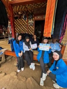 Foto Bersama UMKM di Baduy