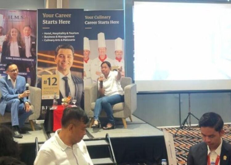 BHMS Hadir di Denpasar, Bali, Indonesia, dan kenalkan tren hospitality kepada anak-anak Indonesia