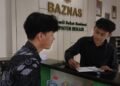 Foto mahasiswa Beasiswa Baznas Kabupaten Bekasi sedang dalam tahap pemberkasan