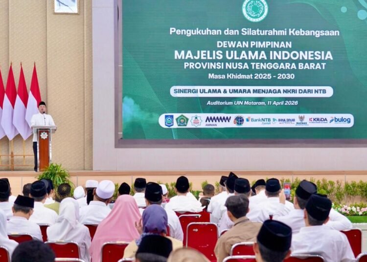 Menteri Nusron Tekankan Nilai Kebermanfaatan saat Hadiri Pengukuhan MUI NTB 46 WhatsApp Image 2026 04 11 at 19.46.29