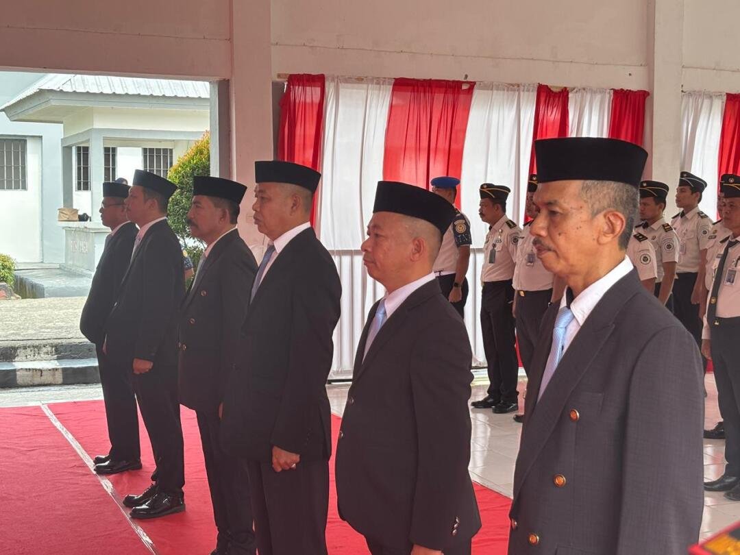 Rotasi Strategis Pemasyarakatan Sulbar! Kakanwil Lantik Pejabat Baru, Siap Gas Kinerja Lebih Profesional dan Berintegritas. 47 WhatsApp Image 2026 04 13 at 11.59.50
