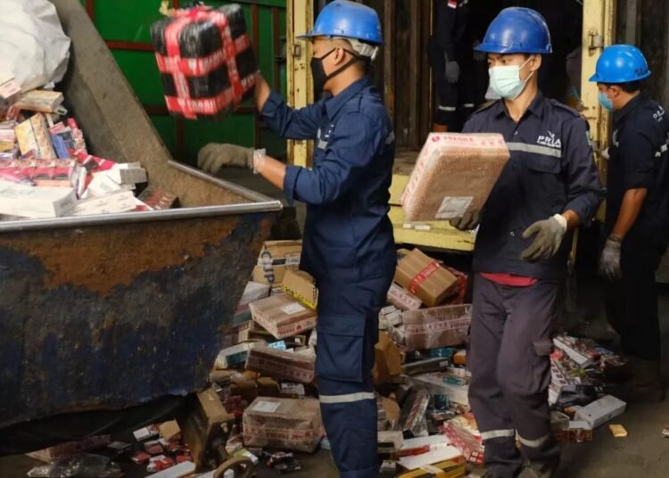 Hadapi Tekanan Global, Pemerintah Perkuat Perlindungan dan Kesejahteraan Buruh Hadapi Tekanan Global, Pemerintah Perkuat Perlindungan dan Kesejahteraan Buruh