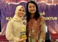 Festy Ratna Aditama, Manajer Divisi Transformation, Engineering, dan Quality bersama Diana Kusumastuti, Wakil Menteri Pekerjaan Umum (Dok: Shodri Rahmanto)