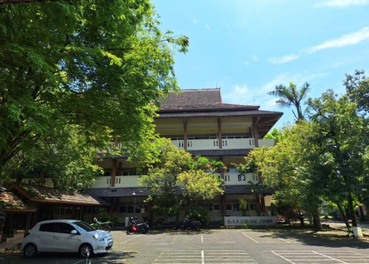 Figure 1: The B3 building at the Faculty of Languages and Arts.