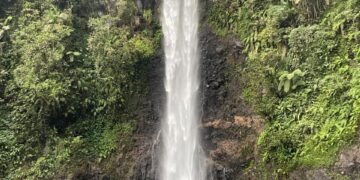 sumber: Naely Keindahan Curug Pengantin di Kawasan hutan dengan suasana asri dan sejuk