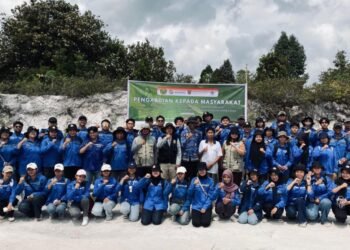 Foto bersama (Sumber: Dokumentasi Pribadi)