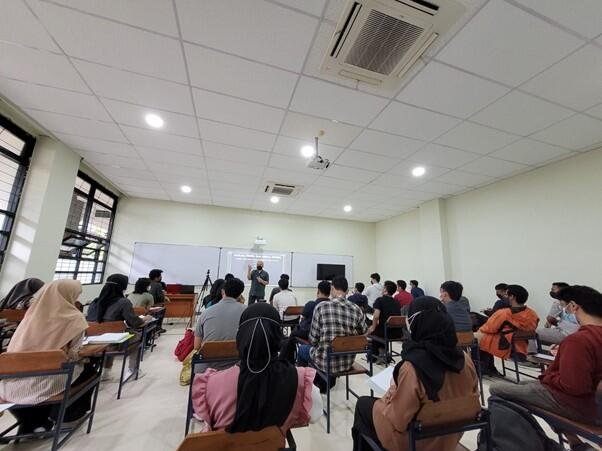 Rasio Dosen dan Mahasiswa: Tantangan Tersembunyi di Dunia Pendidikan Tinggi 47 image search 1775394163629