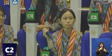 Josepha Alexandra, siswi SMAN 1 Pontianak saat LCC 4 Pilar MPR RI 2026 (Sumber: Youtube MPR.GO.ID)