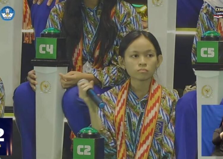 Josepha Alexandra, siswi SMAN 1 Pontianak saat LCC 4 Pilar MPR RI 2026 (Sumber: Youtube MPR.GO.ID)