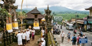 Eksistensi Wilayah Adat Bali di Tengah Arus Pariwisata : Masihkah Hukum Adat Menjadi Benteng Perlindungan? 35 Adat Subak Bali dan kaitannya dengan wisatawan