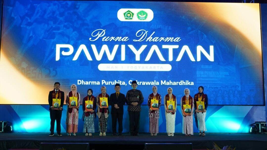 MAN 1 Yogyakarta Apresiasi 19 Wisudawan Terbaik 48 DSC07266